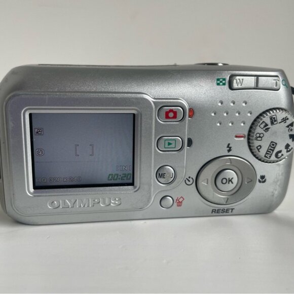 Olympus D-435 digital camera - Picture 3 of 6